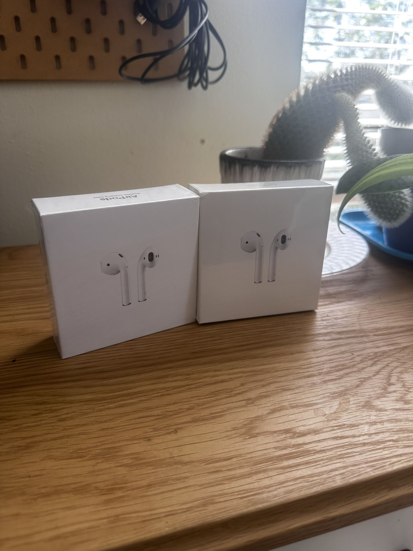 AirPods (2nd gen) BRAND NEW