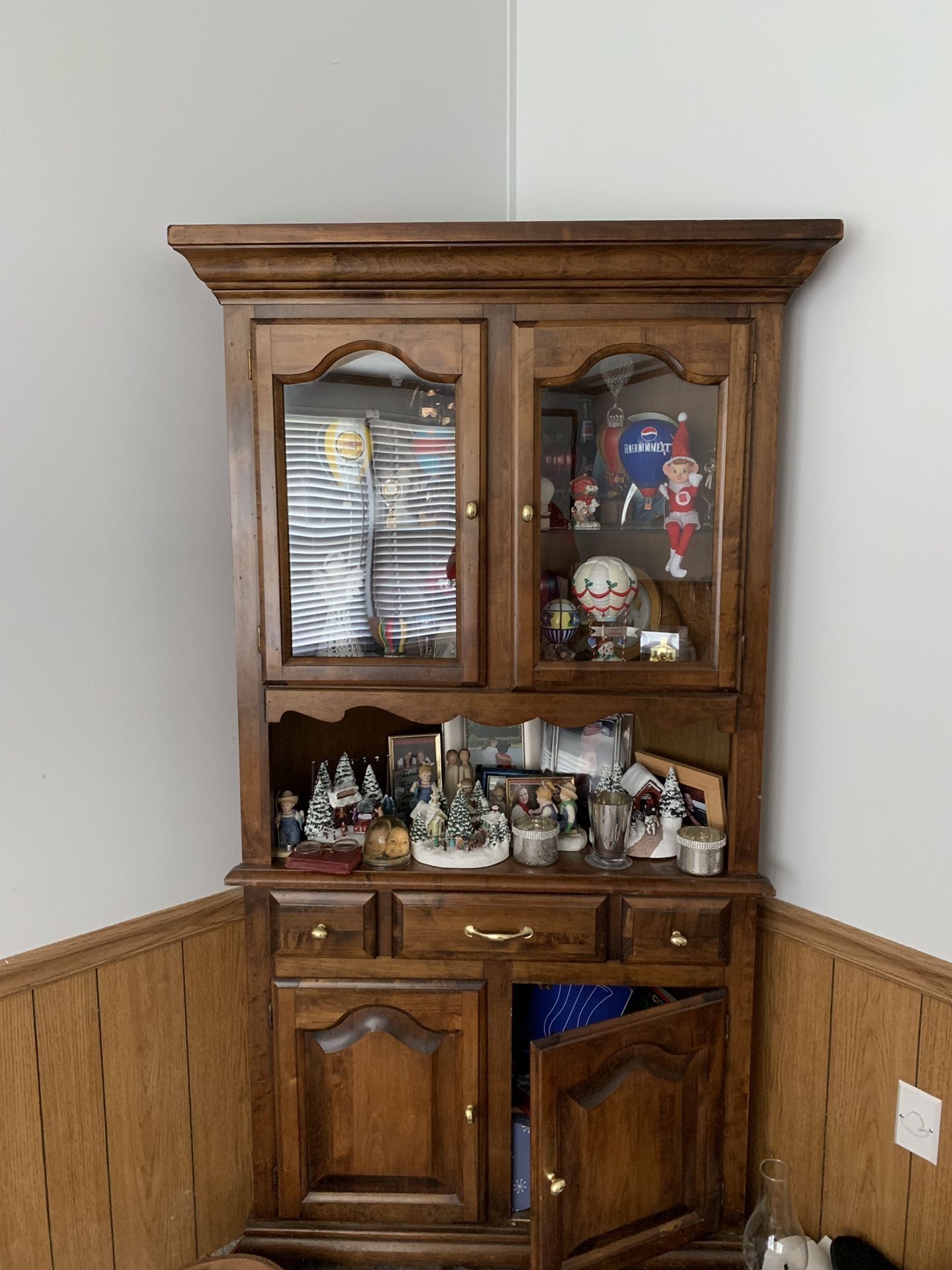 Corner Cabinet