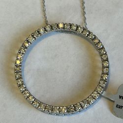 Like New 10K White Gold Genuine 1.0CTW Diamond Circle Necklace 16” long 