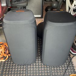 Brand new 320 JBL speakers