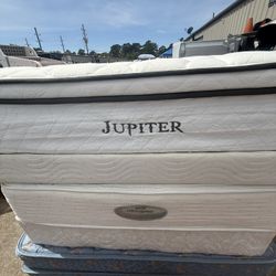 Full Size Mattress &box $120