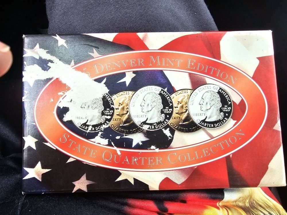 2005 Denver Mint Quarters In Case