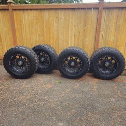 Ser Of Wheels 