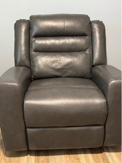 Recliner / Reclinable