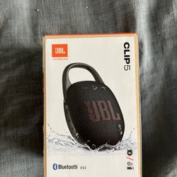 JBL Clip 5 Bluetooth Speaker New Sealed