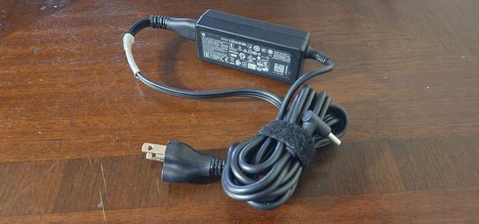 HP 45W L25296-003 Charger