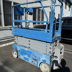 Scissor Lift 