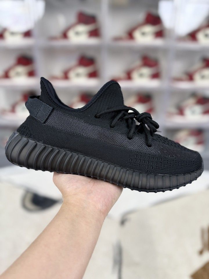 350 V2 more colors available