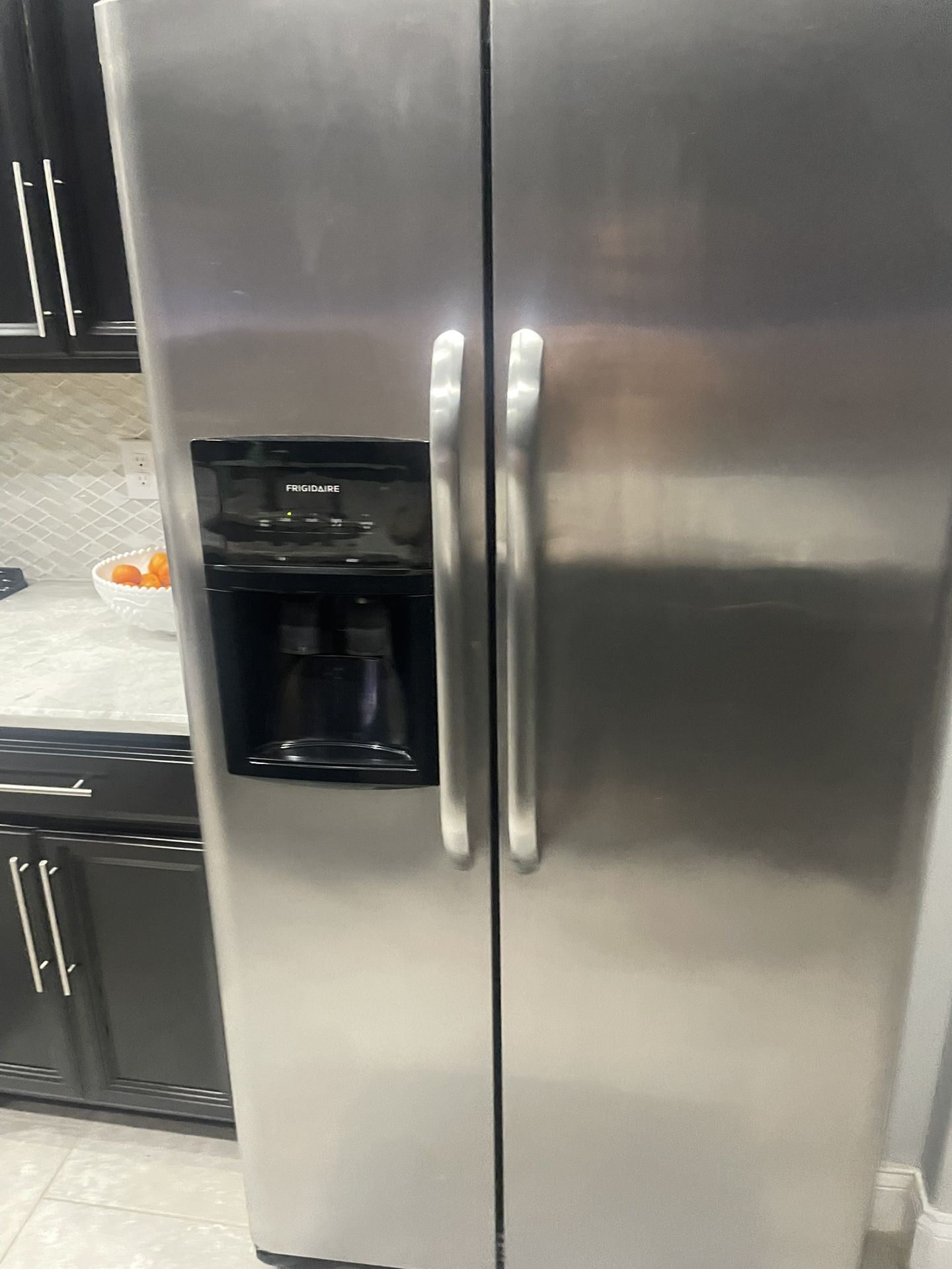 Frigidaire side-by-side
