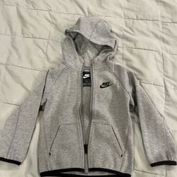 Nike tech fleece zip-up hoodie 3t 