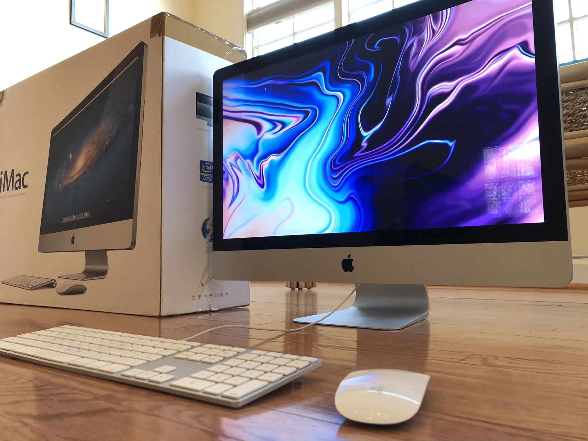 2011 Apple iMac 27” (EXCELLENT CONDITON!) 4gb Ram 500gb External PNY SSD (Core I5 2nd Gen)