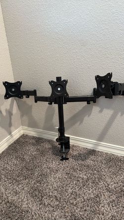 Mount It! Triple monitor desk mount