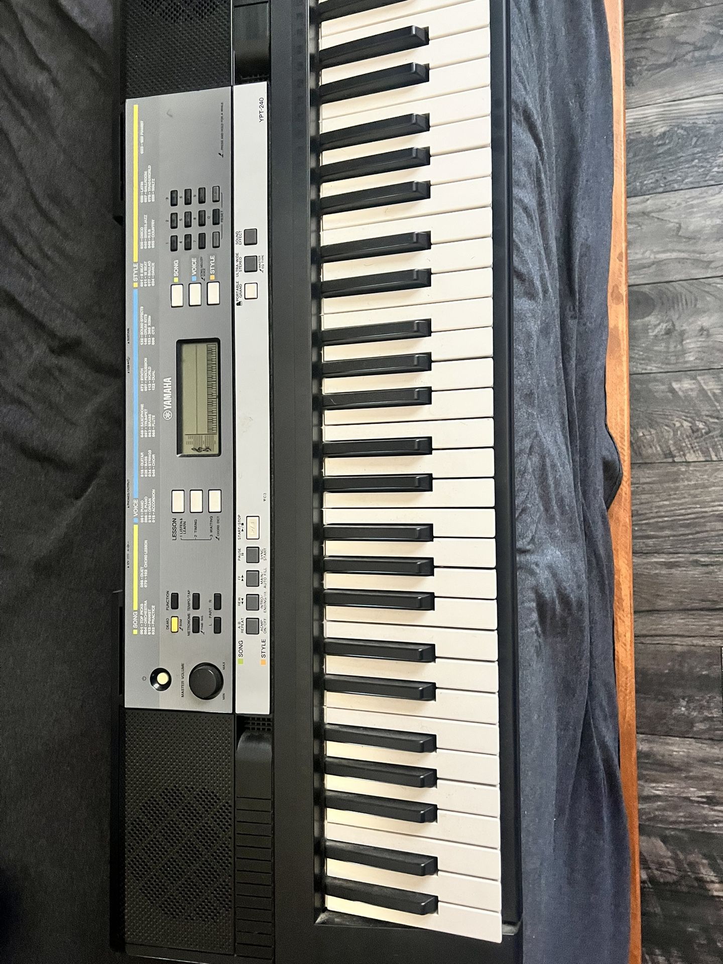 Electric Keyboard