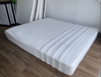 Cal King Leesa Mattress