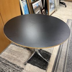 Herman Miller Nelson Pedestal Coffee Table - 28” - Retail: $760