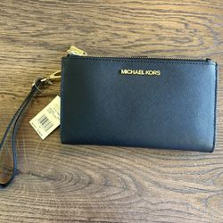 Michael Kors Wallet / wristlet 