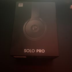 Beats Solo Pros Black  [READ DESCRIPTION] PICK UP ONLY 