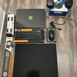 Laptop Gaming Setup