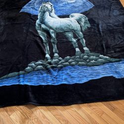 8x7 King Horse Comforter 