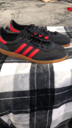 Adidas Low-Top Sneakers Black and Red