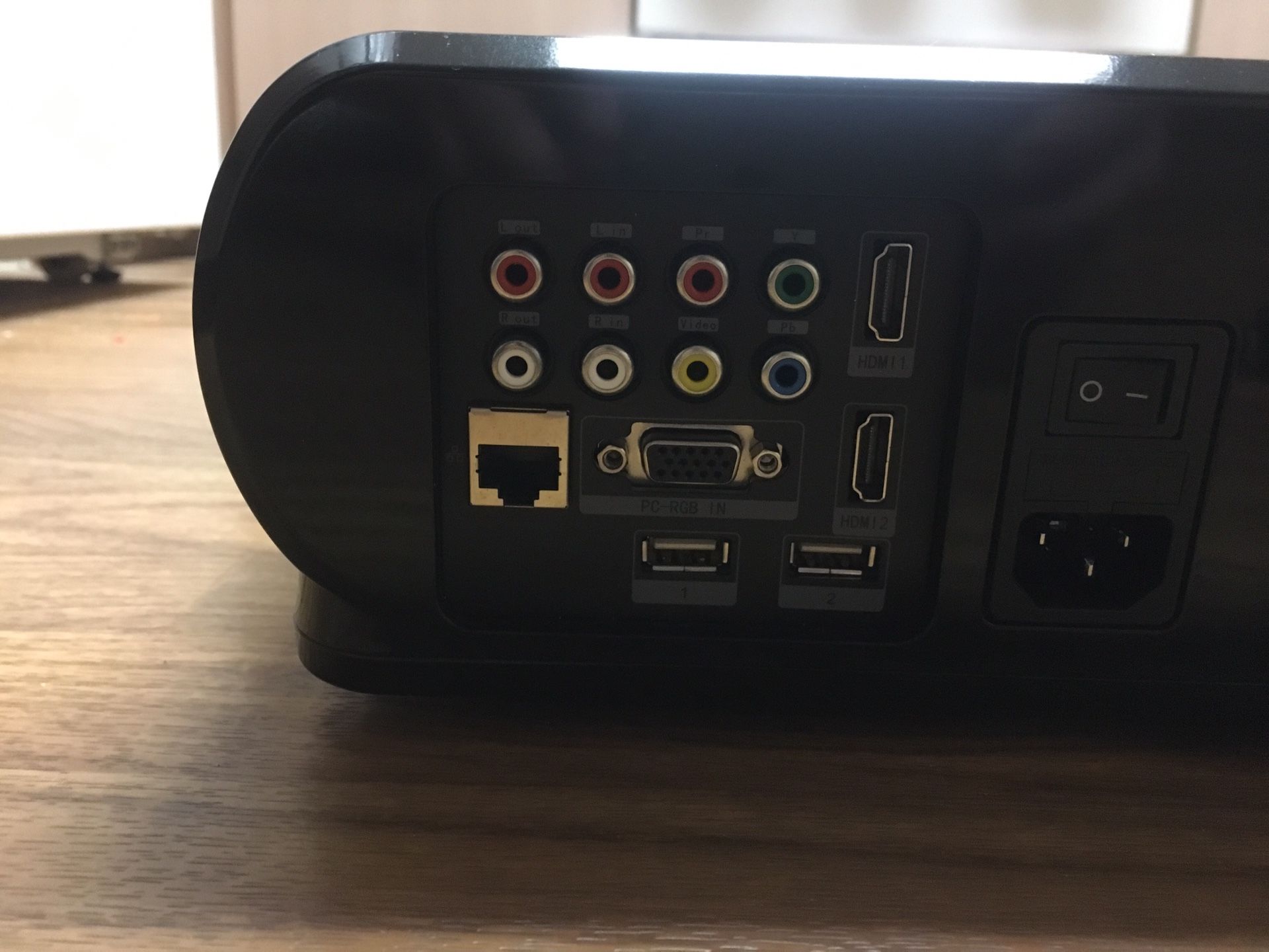 Orion R400 LED/4K/HDMI/3D Projector W/ Sony DVD Player and Kamron Audio