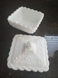 Vintage Milk Glass set