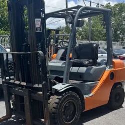 Toyota 8FDU30 - Pending Title 