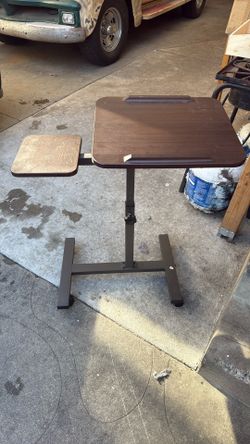Compact Desk