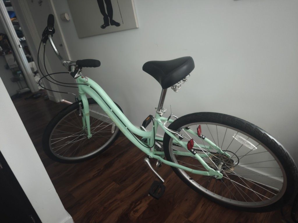 🌿 Like-New Mint Green Huffy Cruiser Bike – Tuned, Cleaned, Ready to Ride! – $138.99 OBO