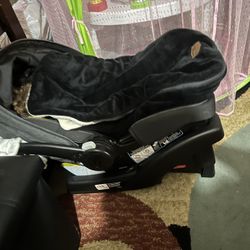 Carrier Car seat With Extra Base 