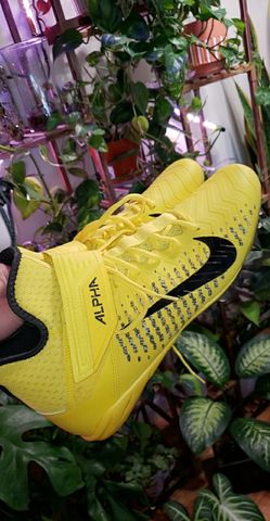 Brand New Yellow Nike Football Cleats Size 13 Mens 