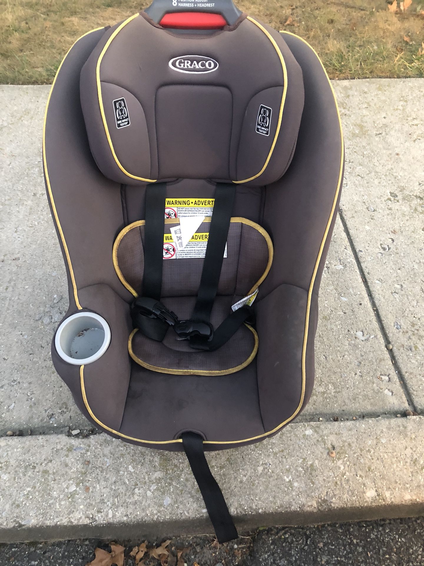 Graco rear and forward facing car seat. In great condition barely used! Also will include booster seat.