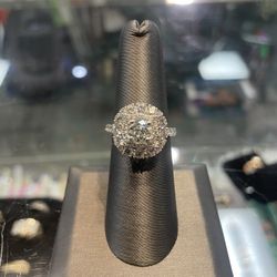 14 Karat White Gold Diamond Ring