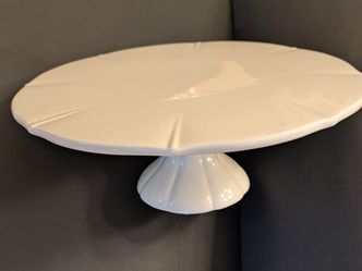 Cream Colored Ceramic Dessert Or cake Platter On Stand 