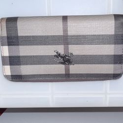 Burberry Nova Check Zip Around Wallet Horse Knight Logo Beige Gray