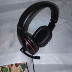 Lvlup Real Good Headphones