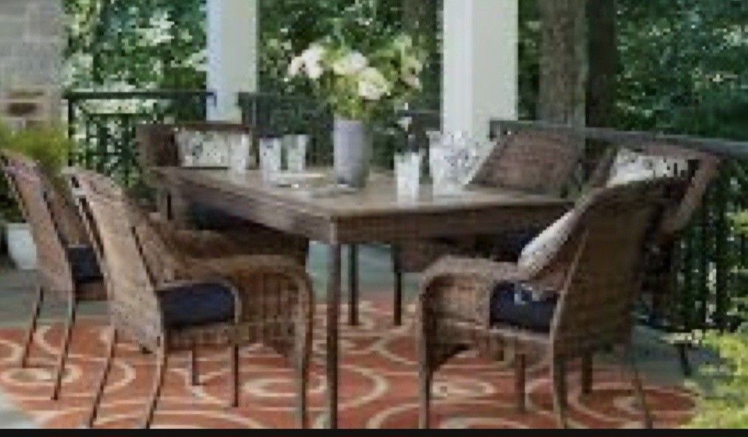 HAMPTON BAY 7-Piece OUTDOOR SET