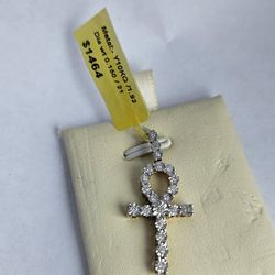 10 K Pendant 