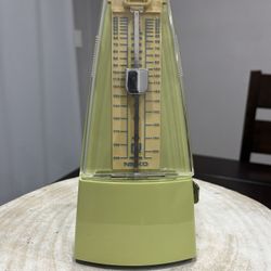 Vtg NIKKO Metronome Mechanical Wind-Up 40-208 BPM Green Music Practice TESTED