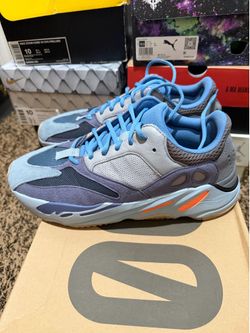 Yeezy boost 700 size 10.5