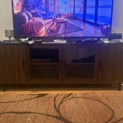 Modern Tv Stand For Sale! Must Be Picked Up By 1/28