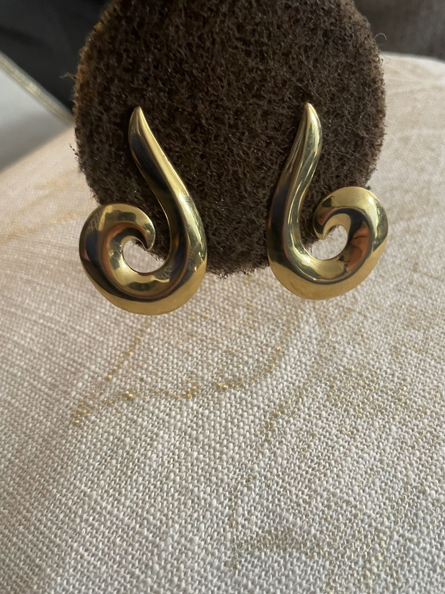 Vintage MONET Pierced Earrings Gold Plated White Enamel Swirl