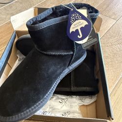 Ugg Women Boots Brand New. Was A Gift Special Order 