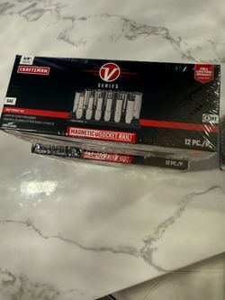 Magnetic sucket rail