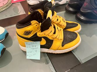 Boys tennis shoes