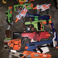 Lot Of Nerf Guns 