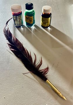 Feather ink pen and 3 hoodoo inks