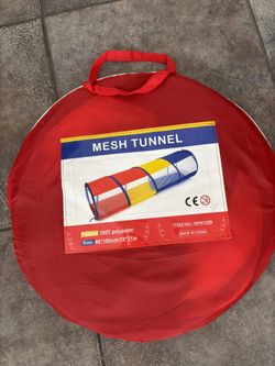 Play Collapsible Mesh Tunnel