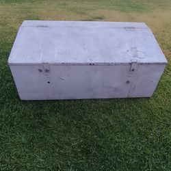 Large heavy-duty metal storage / Tool chest With Wheels and handles