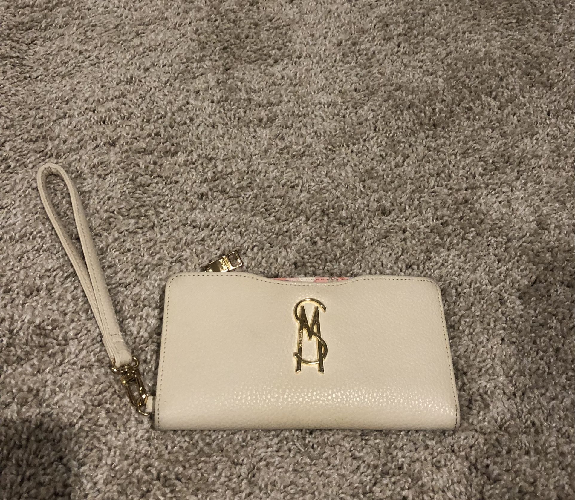 Steve Madden Wristlet